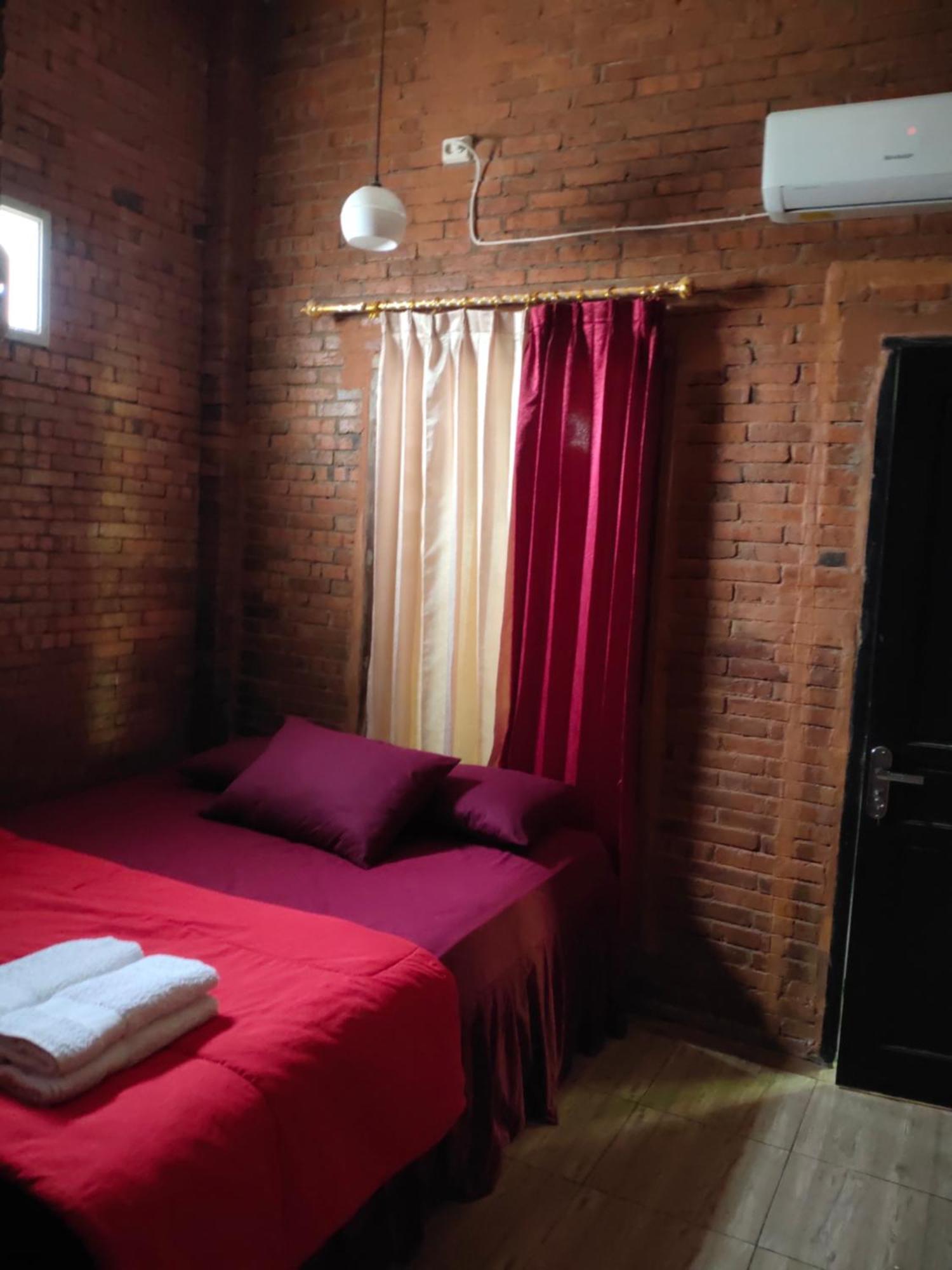 Grha Pawitra Trowulan Apartment Bagian luar foto